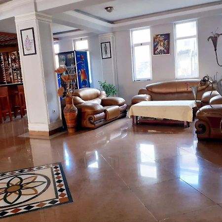 Amenities Hotel Аддис-Абеба Екстер'єр фото