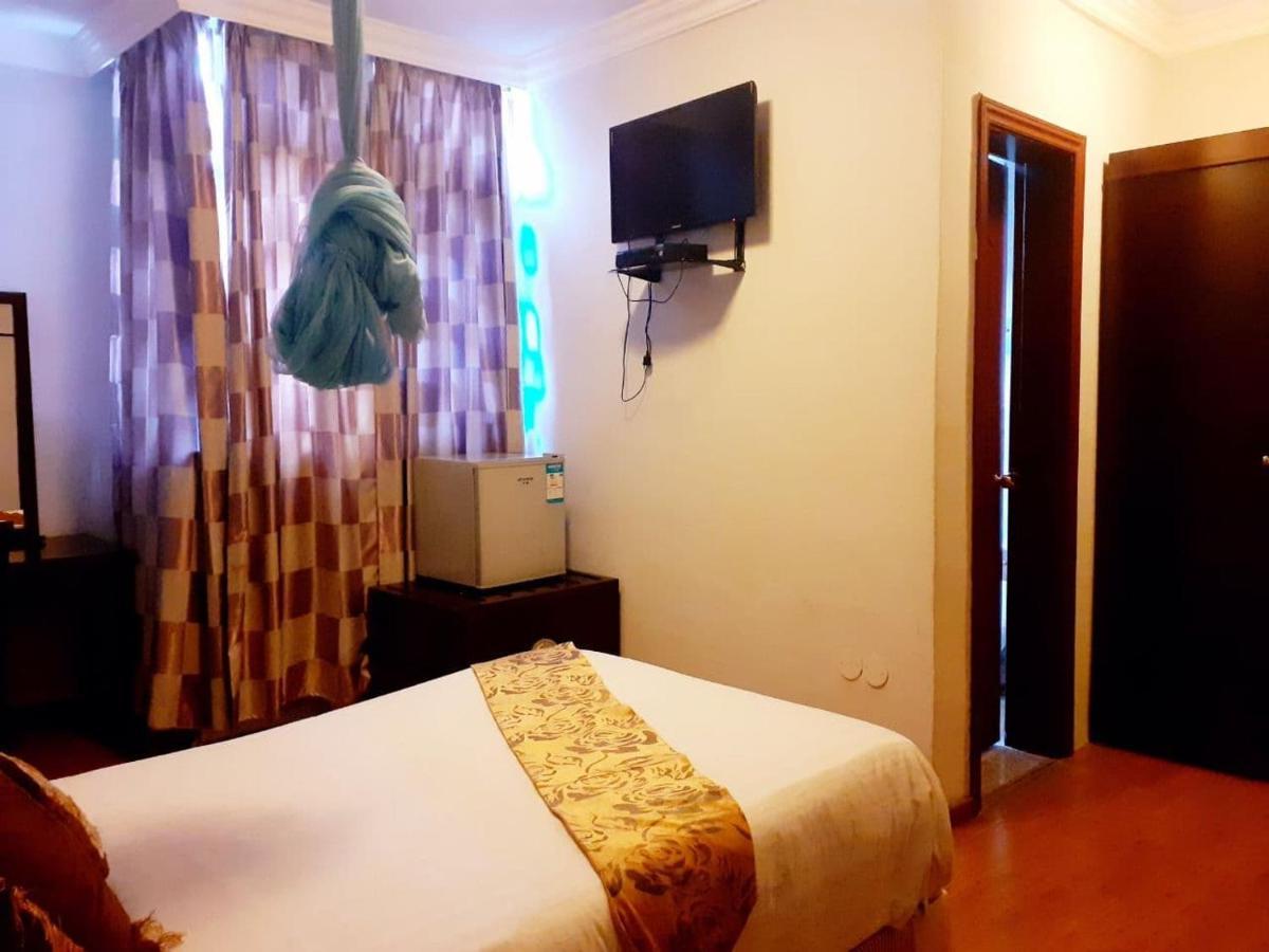 Amenities Hotel Аддис-Абеба Екстер'єр фото